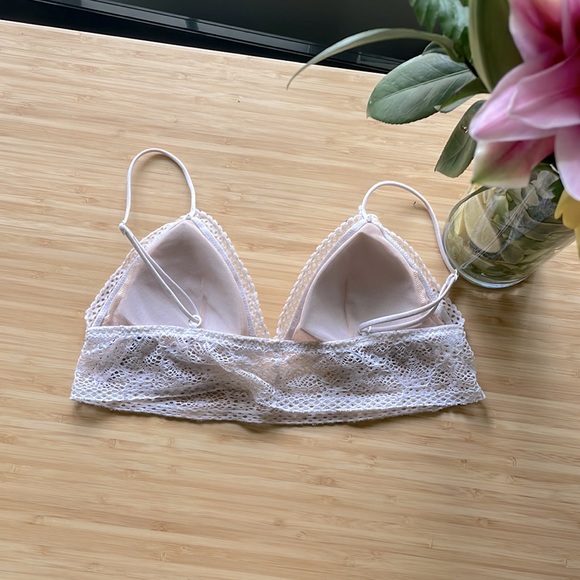 Victoria’s Secret bralette lingerie - Picture 2 of 6